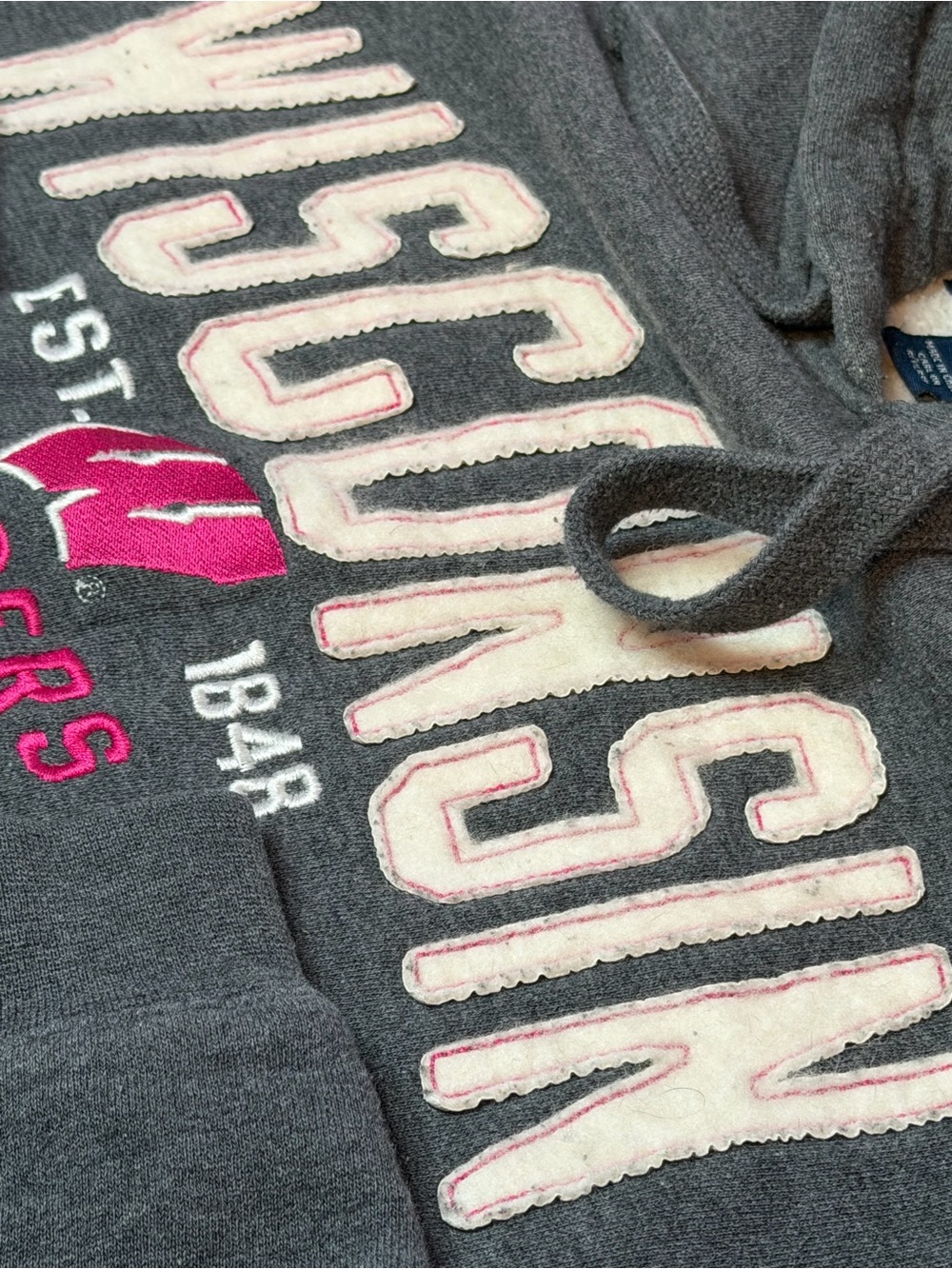 Wisconsin Badgers Hoodie womenβs Grey Pink Large NCAA Collegiateβ Sweatshirt
